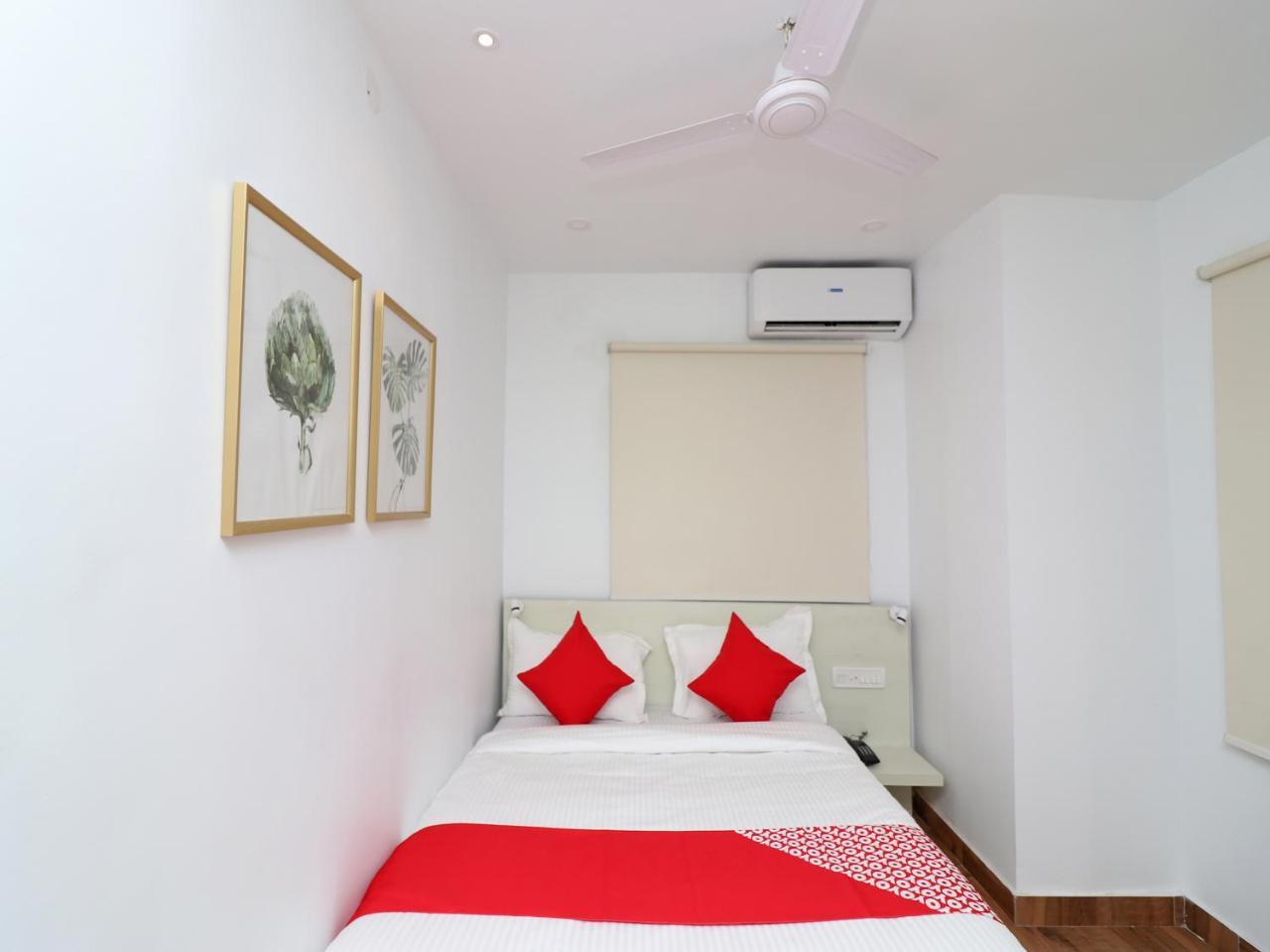 Oyo 15637 Transit Express Hotell Calcutta Exteriör bild