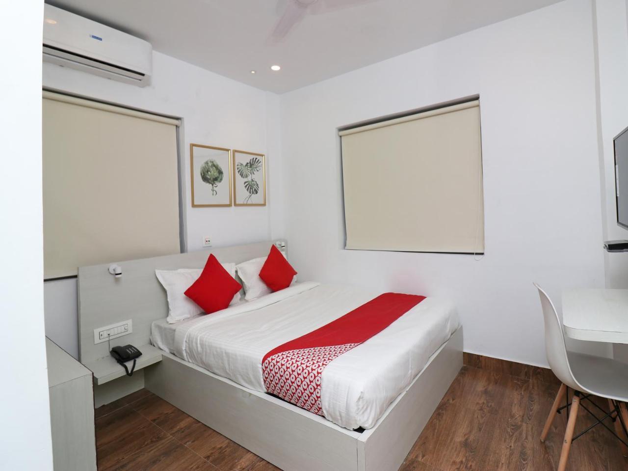 Oyo 15637 Transit Express Hotell Calcutta Exteriör bild